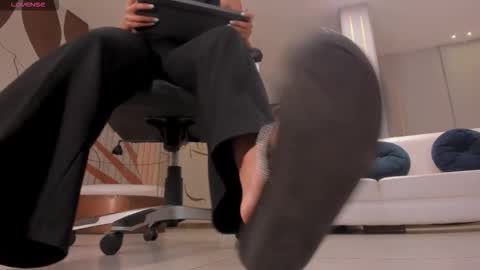 Snapshot of ninablumm chatting on November 2025 05:20:01 AM Nina online show from November 2025 05:20:01 AM