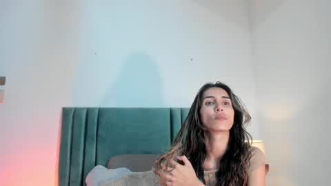 Nina online show from December 2024 02:16:02 PM