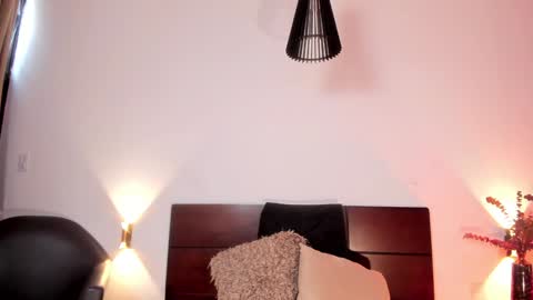 Nina online show from December 2024 04:40:02 PM