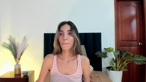 Nina online show from January 2025 06:07:01 PM