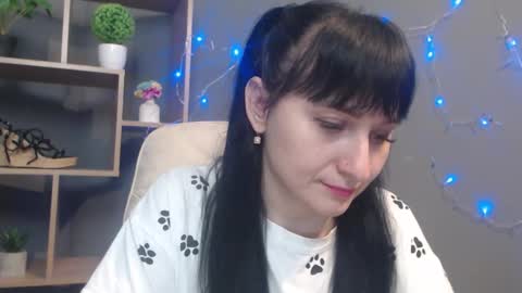 ninaflawlees online show from November 2025 12:59:03 PM