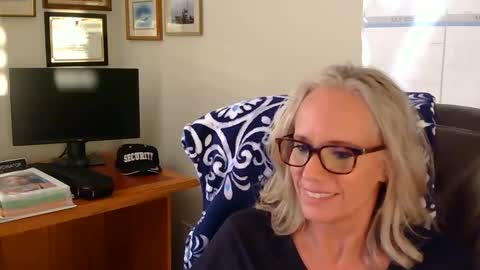 Snapshot of ninanite chatting on November 2025 10:15:02 PM ninanite online show from November 2025 10:15:02 PM