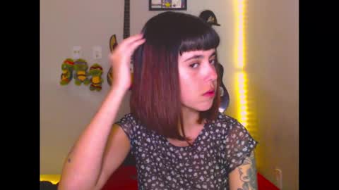 ninapellegrini17 online show from October 2025 11:04:01 PM