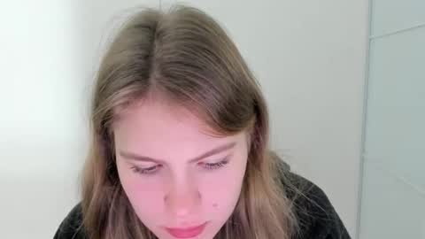 ninarihh online show from October 2025 12:22:02 PM