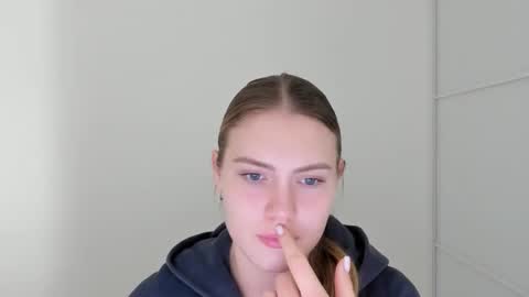 ninarihh online show from November 2025 12:04:02 PM