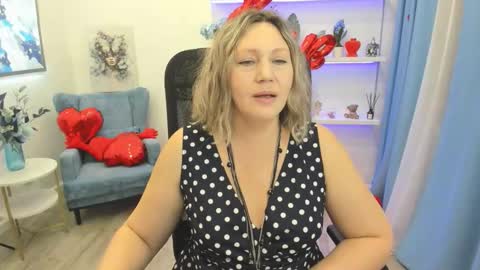 Snapshot of ninastarle chatting on February 2026 11:57:02 AM ninastarle online show from February 2026 11:57:02 AM