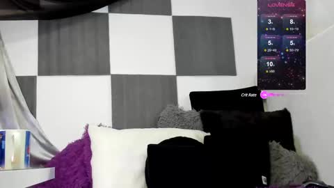 Snapshot of ninawilliams1_ chatting on March 2025 04:40:02 PM Nina online show from March 2025 04:40:02 PM