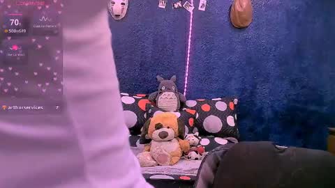 Nina online show from April 2026 01:12:01 PM