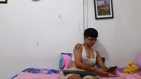 nini_smith online show from April 2026 04:43:01 AM