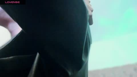 Ninon Beart online show from April 2026 05:30:01 AM