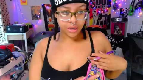 kiwi online show from October 2025 01:09:01 PM