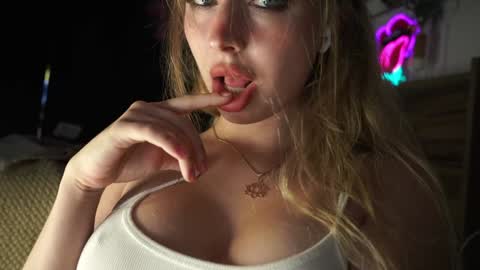 Snapshot of nirvanaa__ chatting on December 2025 02:38:01 AM nirvanaa__ online show from December 2025 02:38:01 AM