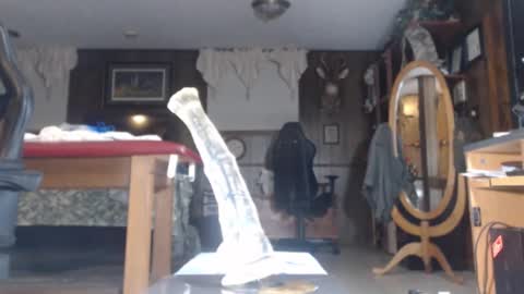 Snapshot of niteluvr chatting on September 2025 04:13:02 AM Night Lover online show from September 2025 04:13:02 AM