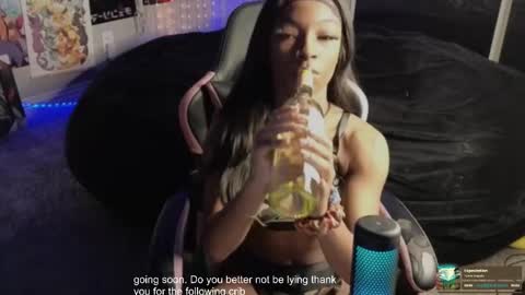 NIVIA WOLFE online show from December 2025 02:52:01 AM