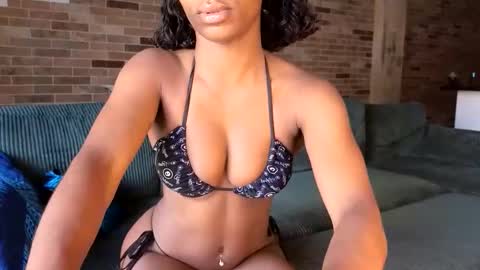 NIVIA WOLFE online show from May 2026 12:50:01 AM