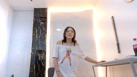 Snapshot of nix_siren chatting on July 2026 01:18:02 PM online show from July 2026 01:18:02 PM