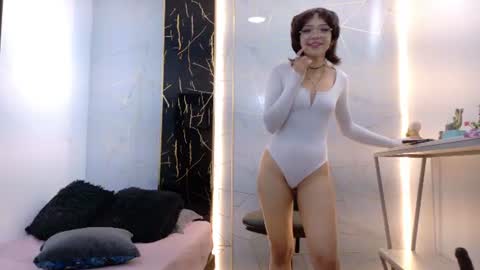 Snapshot of nix_siren chatting on July 2026 12:59:02 PM online show from July 2026 12:59:02 PM