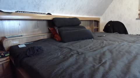 Snapshot of nixan85 chatting on February 2025 02:45:02 PM nixan85 online show from February 2025 02:45:02 PM