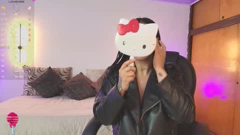 Gaby  Megan  Juliana  online show from October 2025 12:15:01 PM