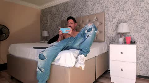 Noah online show from April 2026 11:53:01 PM