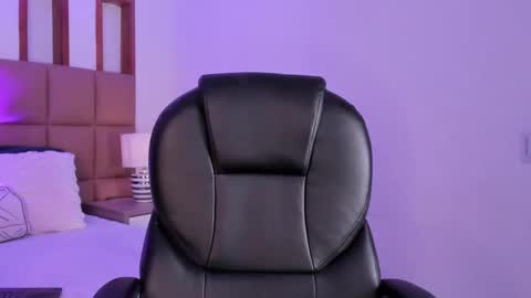 Snapshot of noadream chatting on October 2025 03:53:01 PM NoaDream online show from October 2025 03:53:01 PM