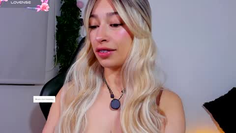 Noah  online show from April 2026 04:43:01 AM