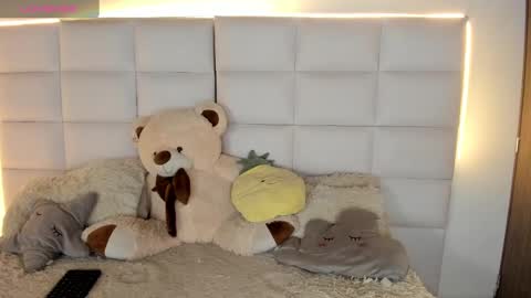 Snapshot of noah__ds chatting on December 2024 12:07:02 AM Noah online show from December 2024 12:07:02 AM