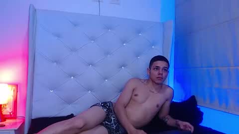 Zoe  online show from November 2025 04:56:02 AM