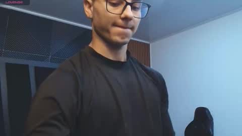 Snapshot of noah_clarkk chatting on January 2026 11:12:01 AM Noah online show from January 2026 11:12:01 AM