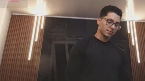 Snapshot of noah_clarkk chatting on January 2026 11:15:02 AM Noah online show from January 2026 11:15:02 AM