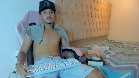 noah_jacksxn online show from June 2026 08:16:01 AM