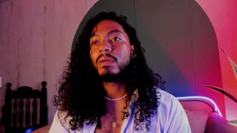 Noah online show from February 2025 09:19:01 PM