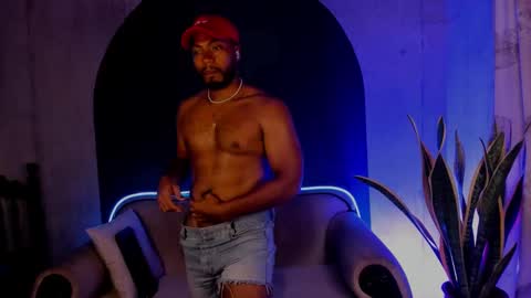 Noah online show from March 2025 03:43:02 AM