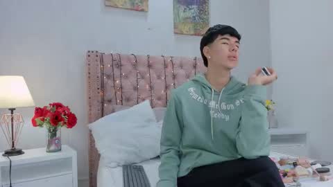 Snapshot of noah_lewiss chatting on February 2026 10:38:02 AM NOAH online show from February 2026 10:38:02 AM