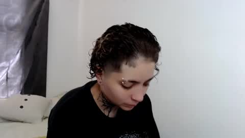 Snapshot of noah_martini chatting on February 2025 06:15:02 PM noah hehim online show from February 2025 06:15:02 PM