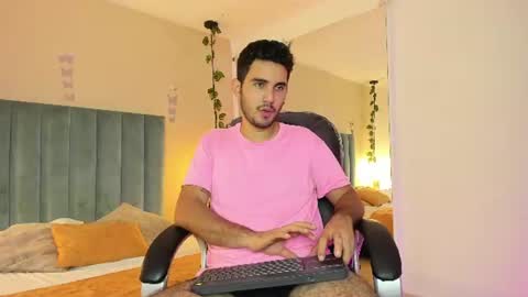 Snapshot of noah_sin_ chatting on June 2026 11:31:01 AM noah sin online show from June 2026 11:31:01 AM