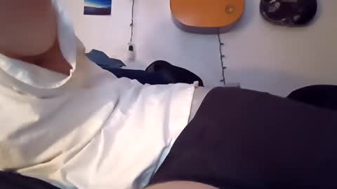 Snapshot of noah_wesley chatting on December 2024 12:14:02 PM Noah Wesley online show from December 2024 12:14:02 PM