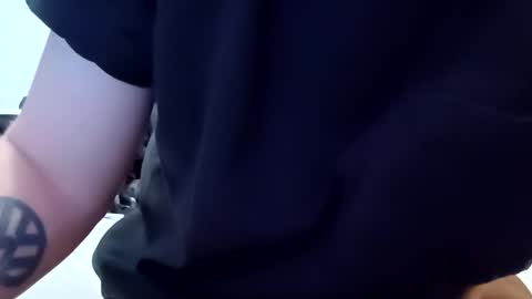 Snapshot of noah_wesley chatting on March 2025 06:44:01 AM Noah Wesley online show from March 2025 06:44:01 AM