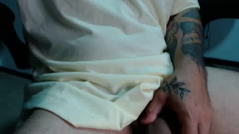 Snapshot of noahbrown23 chatting on December 2024 11:18:01 PM Noah B online show from December 2024 11:18:01 PM