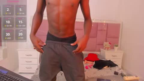 Snapshot of noahjhonson69 chatting on November 2025 06:43:02 PM noah online show from November 2025 06:43:02 PM