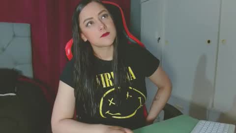 Noamartin online show from October 2025 02:10:01 AM