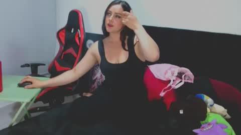 Noamartin online show from April 2026 04:16:01 AM