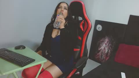 Noamartin online show from April 2026 02:51:02 AM