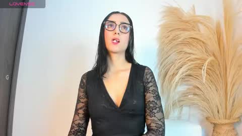 Snapshot of noami_rose chatting on January 2026 11:32:02 PM Noami Rose online show from January 2026 11:32:02 PM