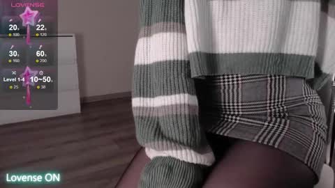 noelleneptune online show from December 2025 01:12:02 AM