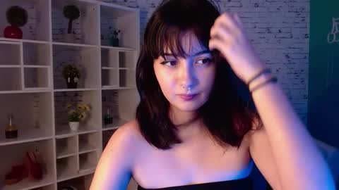 Snapshot of noeva_ chatting on September 2025 11:46:02 AM Noeva online show from September 2025 11:46:02 AM