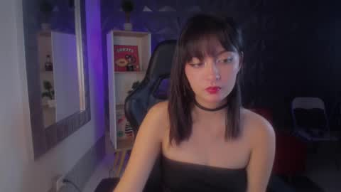 Snapshot of noeva_ chatting on September 2025 06:35:02 PM Noeva online show from September 2025 06:35:02 PM