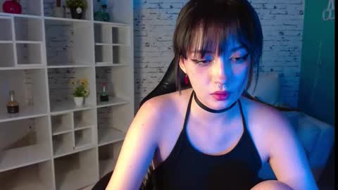 Snapshot of noeva_ chatting on October 2025 11:55:01 PM Noeva online show from October 2025 11:55:01 PM