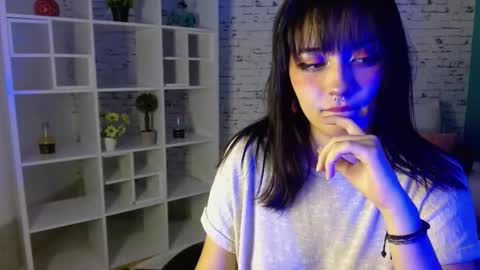 Snapshot of noeva_ chatting on October 2025 12:10:01 AM Noeva online show from October 2025 12:10:01 AM