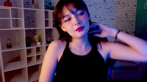 Snapshot of noeva_ chatting on October 2025 11:50:01 PM Noeva online show from October 2025 11:50:01 PM